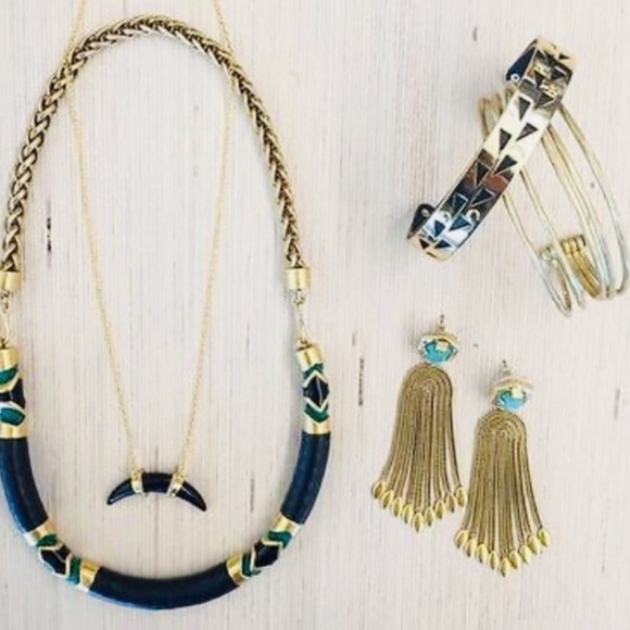 Stella & Dot | Gold+Black Arc+Pavé Pendant Necklace—Retired - Picture 5 of 8